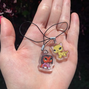 Savvy #675 Savvanah Reed  VS .Brooke #339 keychain | LPS | littlest pet shop | Lps Popular Phone charms