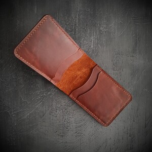 Titular de la tarjeta de billetera de cuero personalizado, billetera de cuero de grano completo, billetera bifold personalizada, regalo para él, regalo para ella, regalo del día de Navidad