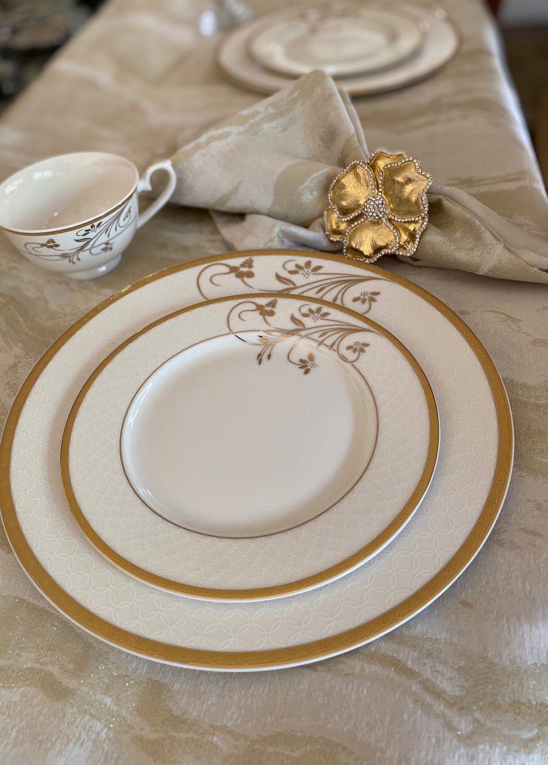 Dinnerware Set/plate Set/ Service for 8, Bone China, 57 PC, Rosalia