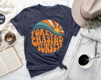 Camiseta Forever Chasing Sunsets, sudaderas con capucha de moda, ropa estética de gran tamaño, sudadera con capucha Tumblr, sudadera con capucha VSCO, regalo para ella, camiseta Chasing Sunsents