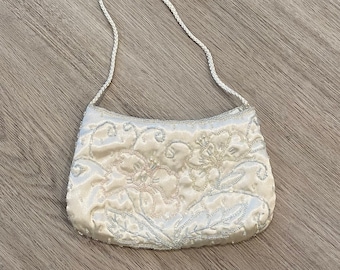 VINTAGE Small White Pastel Beaded Pearl Purse