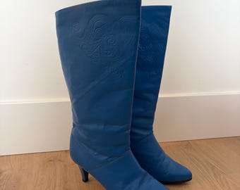 Vintage Cobalt Blue Embossed Boots Size 7