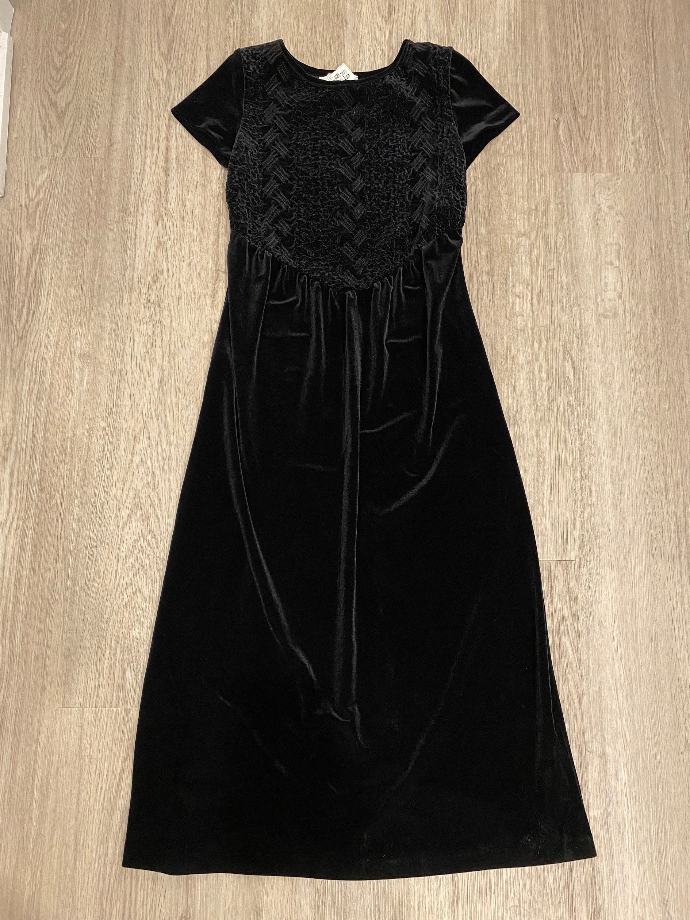 80s Vintage Gunne Sax Black Velvet Dress Made in USA with Regal Lace D –  Black Market Vintage