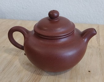 Full Handmade Yixing Purple lotus seed Teapot [紫砂壶-莲子] (Gift Box / Certificate Included) 底槽清