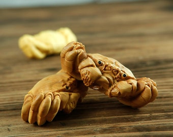 Chinese Boxwood  wood carving, pure hand-carved pair of crabs, home furnishings, decorations 手把件