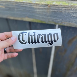 Decalcomania di Chicago / vecchia decalcomania inglese / decalcomanie dell'Illinois / decalcomania del nome della città / decalcomania dell'auto / decalcomanie e adesivi della città di Chicago / decalcomania Chi / laptop