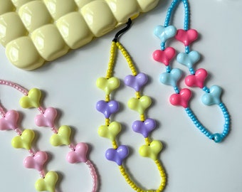 Love hearts phone charm | Cute phone chain | Beaded phone strap | Wristlet | Gifts for girls | Phone accessory | Pink Yellow Blue Purple