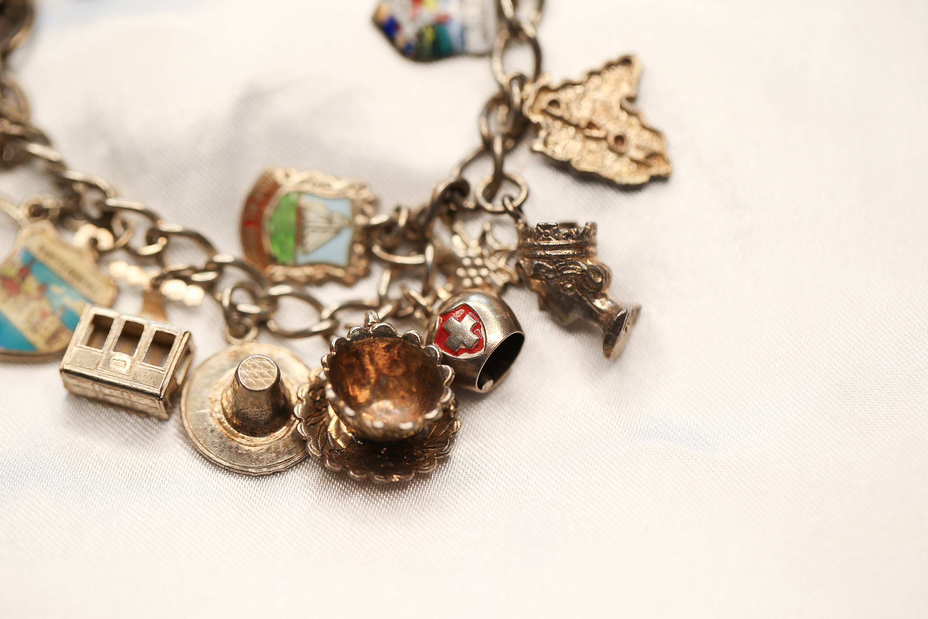 Vintage Full Sterling Silver Charm Bracelet - Padlock Clasp Vintage Full Sterling Silver Charm Bracelet - Padlock Clasp