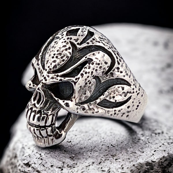 Large Skeleton Skull Ring in Solid Silver, Gothic Ring, Halloween Ring, Spooky Jewellery