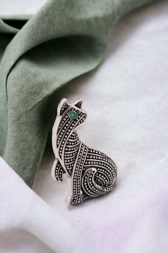 Fine Solid Silver Cat Pin in Art Nouveau Style wit