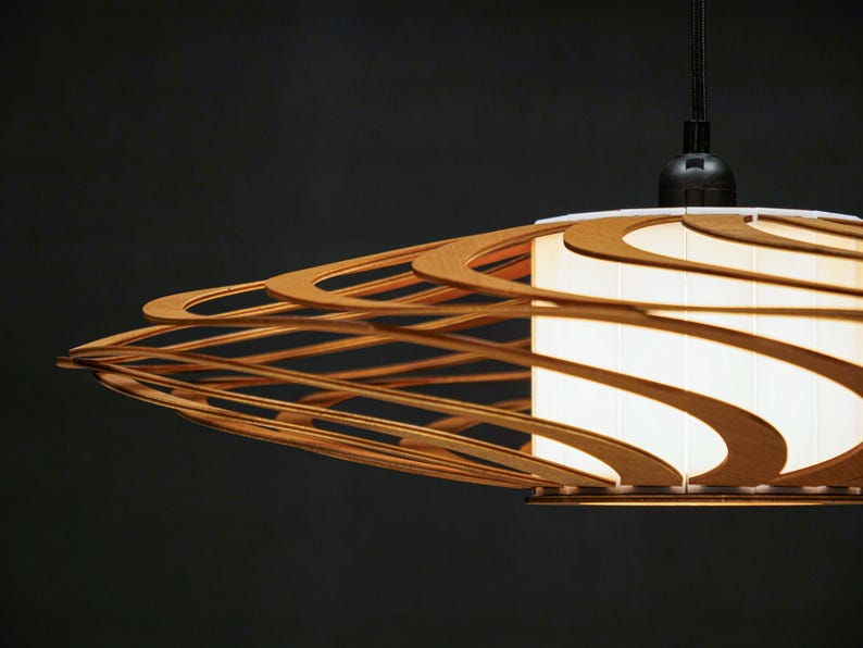 Eco-friendly wooden chandelier with natural plywood layers. Minimalist pendant light for Nordic and Japandi-inspired interiors. Stylish and unique ceiling lighting fixture for modern spaces.
