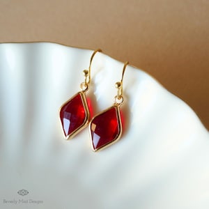Ruby Red Earrings, Red Stone Drop Earrings, Red Diamond Shaped Earrings, Elegant Faceted  Dangle Earrings