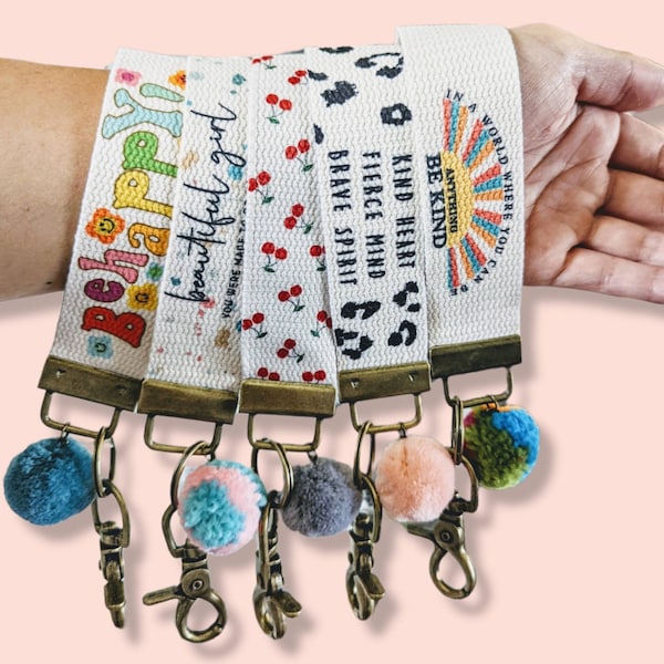 Keychain Wristlet with cute sayings, Keychain for women, Summer style bracelets, Homemade wristlet keychains, fabric wristlet, Canvas