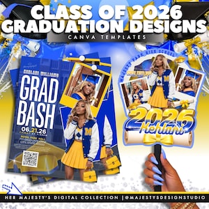 K&ouml;nnte beinhalten: Digitale Designvorlagen f&uuml;r den Abschluss, mit einer Frau in einer blau-gelben Collegejacke und einem Faltenrock. Das Design enth&auml;lt den Text "Class of 2026 Graduation Designs" und "Grad Bash" f&uuml;r Ank&uuml;ndigungen und Foto-Requisiten.