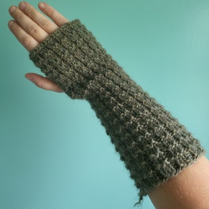 Handmade Gray Fingerless Gloves Wrist Arm Warmers Hand Knit Fashion Accessory