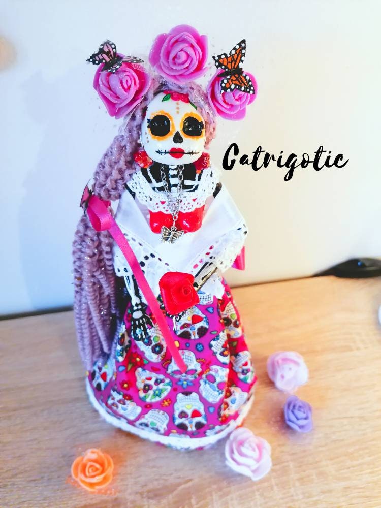 Catrina, Calavera Mexicana, Mística, Misteriosa, Decorativa Muy Colorida Y Festiva. Fabricada A Mano