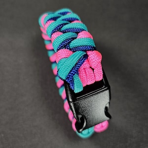 Custom Paracord Bracelet/Armband with Micro Cord Detail