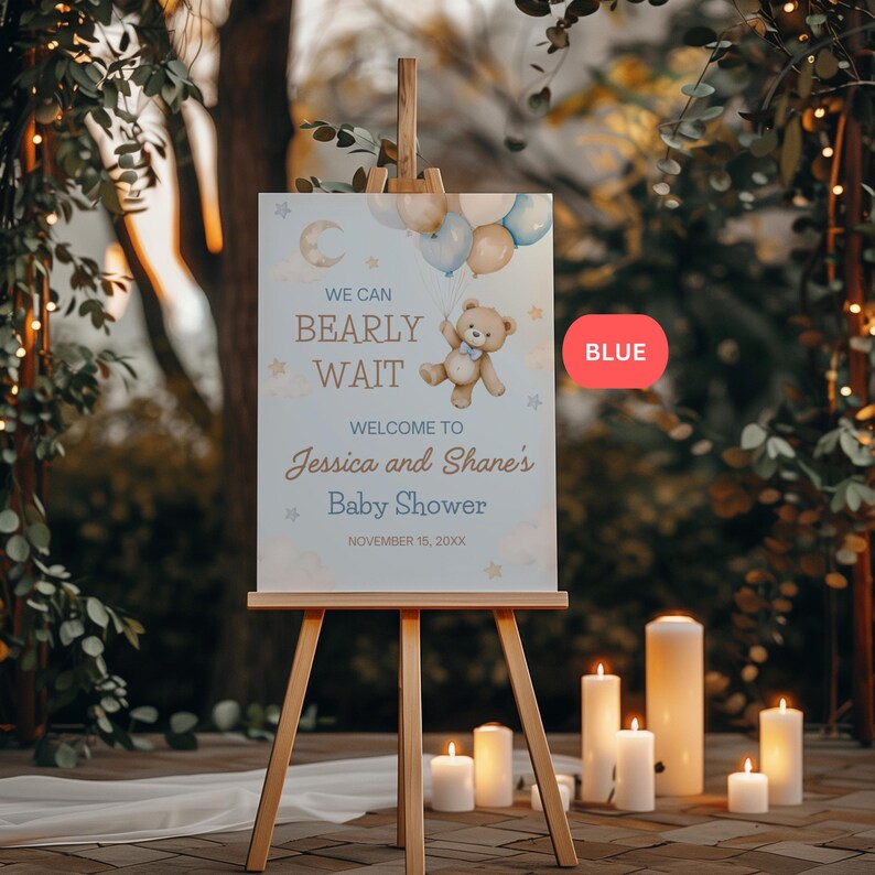 Puede incluir: Un cartel de baby shower azul y blanco con un osito de peluche que sostiene globos. El cartel dice "We can bearly wait" y "Welcome to Jessica and Shane's Baby Shower".