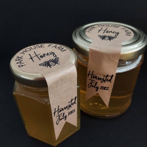 Etichetta personalizzata per barattolo di miele/sottaceti/marmellata. Con coda. Adesivi personalizzati in carta Kraft. Rustici, scritti a mano. Antimanomissione.