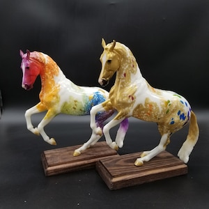 Breyer Valegro Reclaimed Wooden Stand