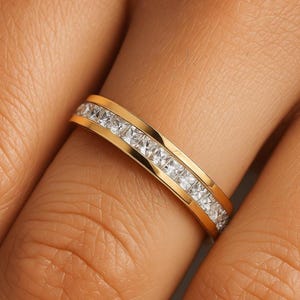 Princess Cut Women&#39;s Eternity Titanium Ring Wedding Band with CZ Wedding Band Engagement Ring Unique Wedding Rings 4mm Gold Titanium Ring