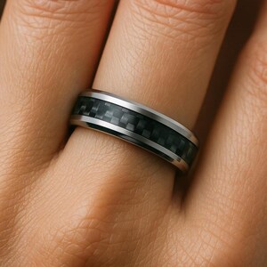 Unisex 6mm Wedding Band, Women&#39;s Ring, Black Carbon Fiber Inlay High Polished Beveled Edge, Comfort Fit Tungsten Carbide Anniversary Ring