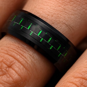 Black Tungsten Wedding Band, Carbon Fiber Inlay, Green Carbon Fiber Ring, 8mm Men&#39;s Wedding Ring, Carbon Tungsten Ring, Personalized Ring
