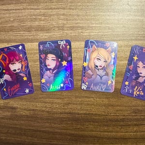 Cartes photos HOLOGRAPHIQUES KDA du groupe féminin K-Pop || Cadeau pour gamer, Cadeau pour elle, Akali, Evelynn, Kaisa, Ahri, Mignon Poster