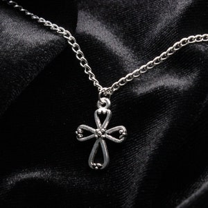 Antique Silver Cross pendant necklace with curb chain