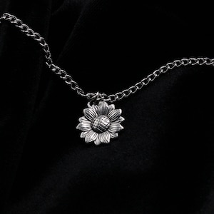 Silber Halskette mit Sonnenblume Anhänger und Panzerkette