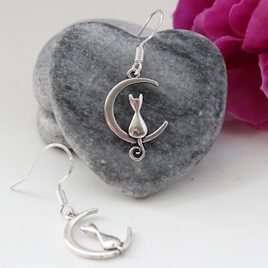 Boucles d&#39;oreilles chat tibétain sur la lune en argent sterling 925