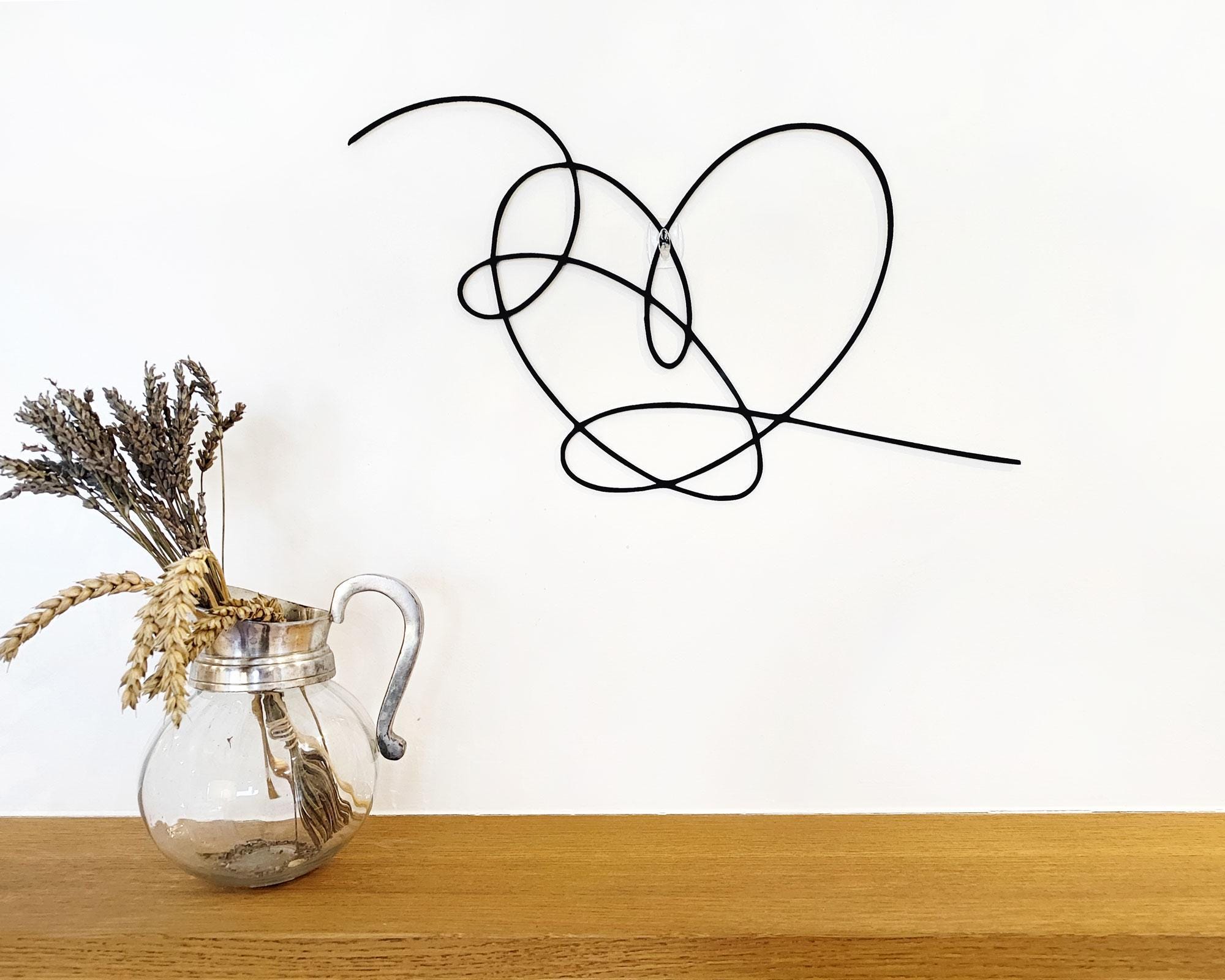 BTS Inspired Metal V's Heart Wall Art – K-Pop Fan Gift, Easy Hang Decor