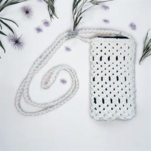 Macrame Crossbody Phone Bag: Recycled Wool, Boho Chic