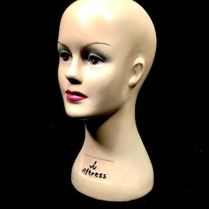 Antique Advertising - 1960s Vintage Countertop Mannequin Head Shop Display Lady