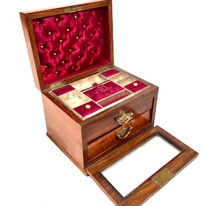 Antique Edwardian Wooden Walnut Tabletop Jewellery Box with Glass Front c.1910