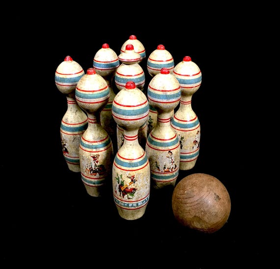 Franceアンティーク　ウッドボール Antique Set of Early 20th Century Wooden Skittles & Ball Game