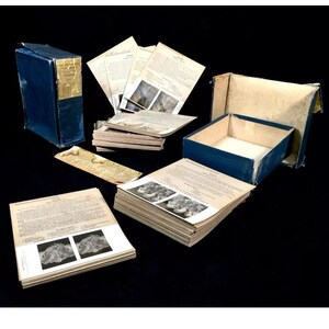 Coppia antica di carte stereoscopiche dell'Atlante di anatomia di Edimburgo in scatola, viste c. 1905