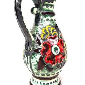 Vaso in ceramica vintage della Germania Ovest con fiori modellati, rosso/giallo/retrò, anni &#39;70