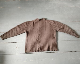 black v neck cashmere jumper