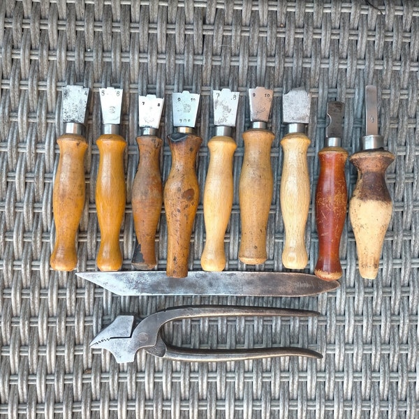 shoemaking tool set