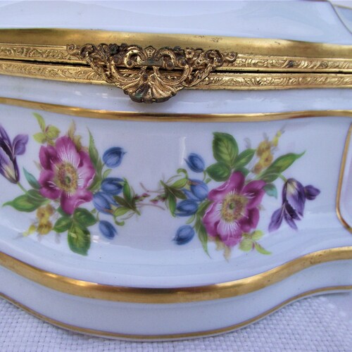 Very Large Limoges Porcelain Lidded Box Gilded - Hinged shops