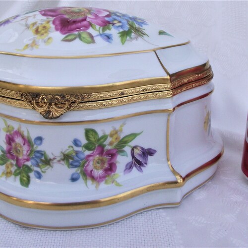 Very Large Limoges Porcelain Lidded Box Gilded - Hinged shops