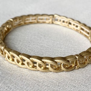 Matte Gold Interlink Stretch Bracelet: Costume Jewelry