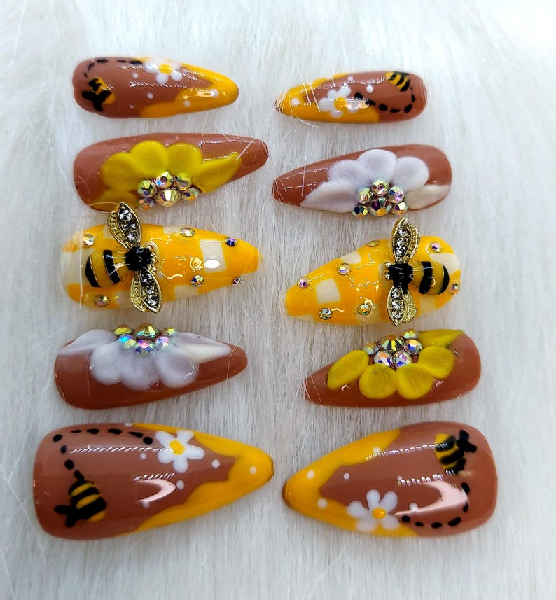 Bee Nails Bee Theme Party Bee Wedding Honey Bee Kawaii Nails Yellow Nails Bee Charms Gifts for Beekeeper Salon Nails at Home DIY Nails image 4