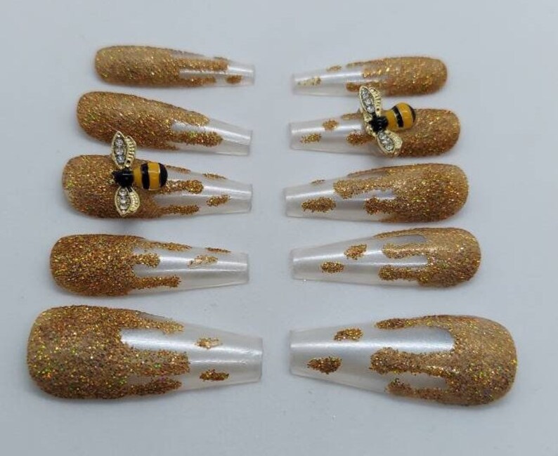Gold Glitter Bee Press On Nails: Honey Drip Kawaii Theme image 1