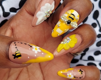 Bee Nails Bee Theme Party Bee Wedding Honey Bee Kawaii Nails Yellow Nails Bee Charms Gifts for Beekeeper Salon Nails at Home DIY Nails