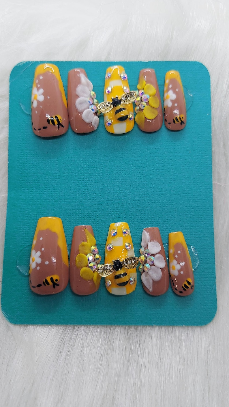 Bee Nails Bee Theme Party Bee Wedding Honey Bee Kawaii Nails Yellow Nails Bee Charms Gifts for Beekeeper Salon Nails at Home DIY Nails image 9