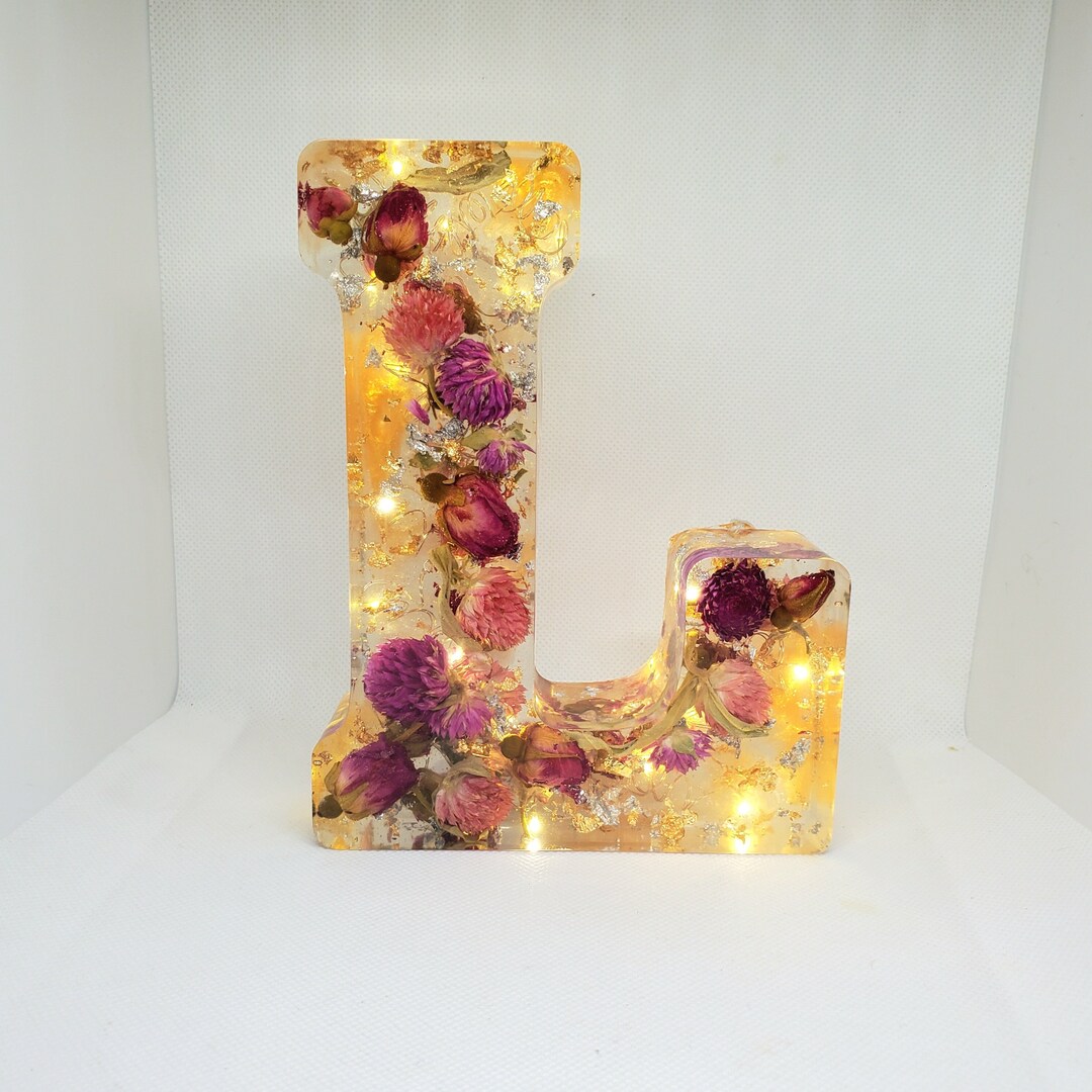Custom LED Light Epoxy Resin Letter Handcrafted Dried Flowers Decor ...