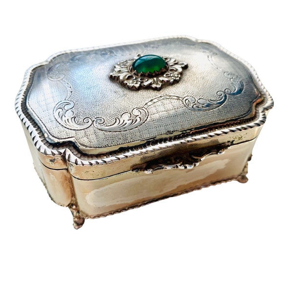 Antique beautiful 800 silver box with green stone on lid. Total weight 202gr