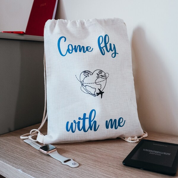 Personalised fly with me airplane bag/aeroplane plane bag perfect to magazine books, and personal possessions perfect for children as well.